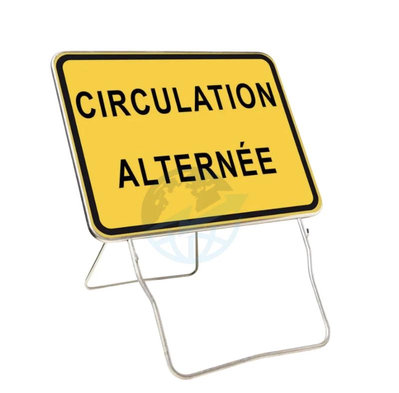 Panneau temporaire KC1 800x600 Classe 1 ''Circulation alternée'' sur pied lyonnais